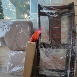 NEW 2 Steve Silver Company Dark Brown Wood Biege Cushion Munich Counter Chairs ($30 Each)