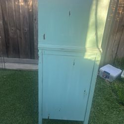 5 Drawer solid wood dresser