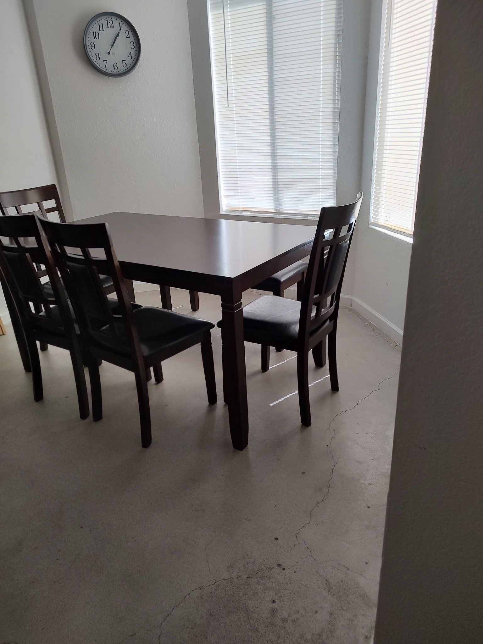 6 Seat Dining Table