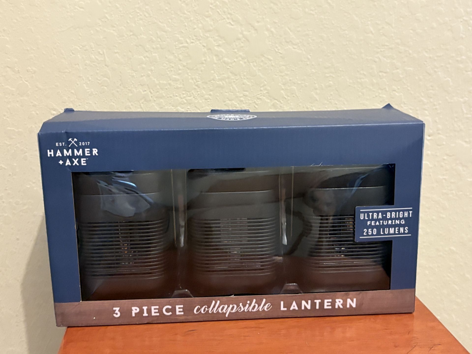 Hammer + Axe 3 Piece Collapsible Utility Lantern Black