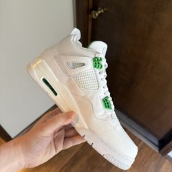 Jordan 4 Metallic Green