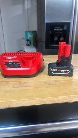 Milwaukee m12 6ah battery