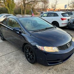 2010 HONDA CIVIC EX , with Black rims , Loud straight piped exhaust with popping sound

FINANCING AVAILABLE THROUGH LENDERS!
CLEAN CARFAX!
CLEAN TITLE