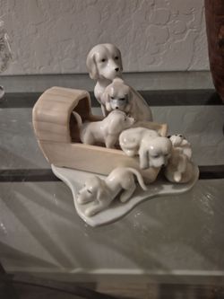 Dog figuirine