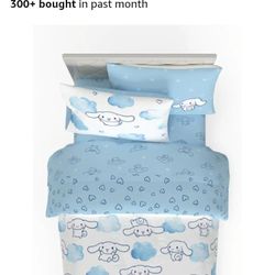 Cinnamon Roll Comforter With All Pieces And 12 Plushie's 