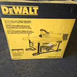DEWALT 15 Amp Corded 8-1/4 in. Compact Portable Jobsite Tablesaw