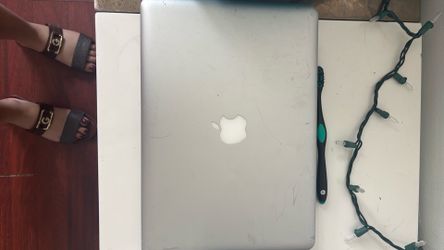 Used Mac book pro