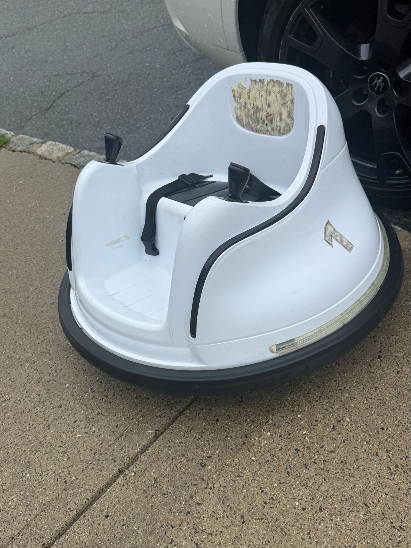 Kids Electric Bumper Car - White - Works Great!