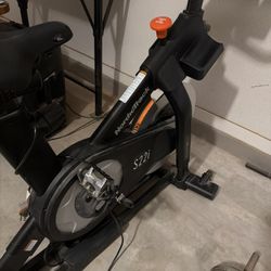 Nordic Track S22i Spinning bike 