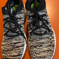 LIKE NEW Skechers Performance Go Run Women's shoes size 8