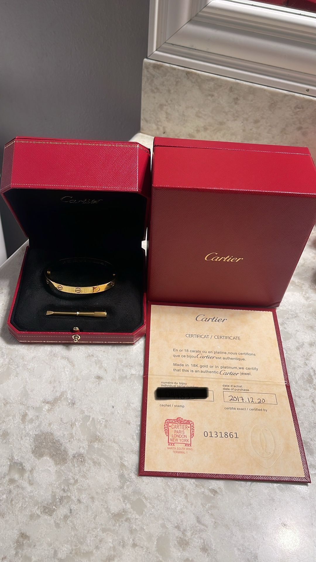 Cartier Love Bracelet 18k Yellow Gold with Screw Certificate Size 18