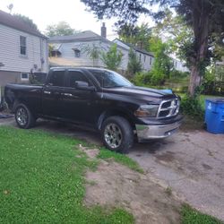 Dodge Ram SLT Have A 4.7 L