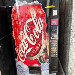 Coke Vending Machine 9 Slots