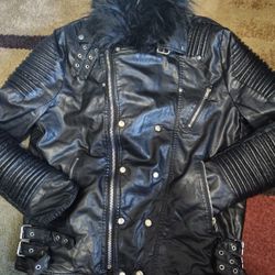 Biker Leather Jacket/Fur Collar 