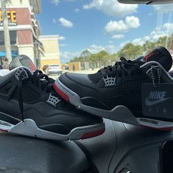Nike Air Jordan Retro 4 “Bred Reimagined” size 10.5
