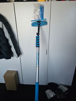 Telescoping window cleaner