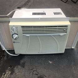 Very Good Condition Maytag Air Conditioner 
