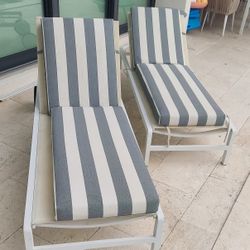 2 GARDEN ART Outdoor Chaise & Lounge With Cushion