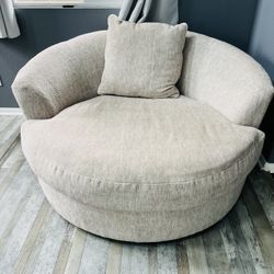 Super Comfy Spinning Lounge Sofa!