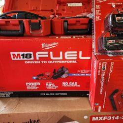 Millwake Fuel 9" Concrete Cutters New Kit With 2 Bateries 5.0 And Double Rapid Charger New $599