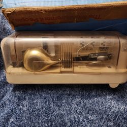 OHAUS ANTIQUE SCALE