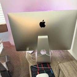 27-inch iMac with Retina 5K display • 27-inch (viewable) 16:9 widescreen LED-backlit Retina 5K