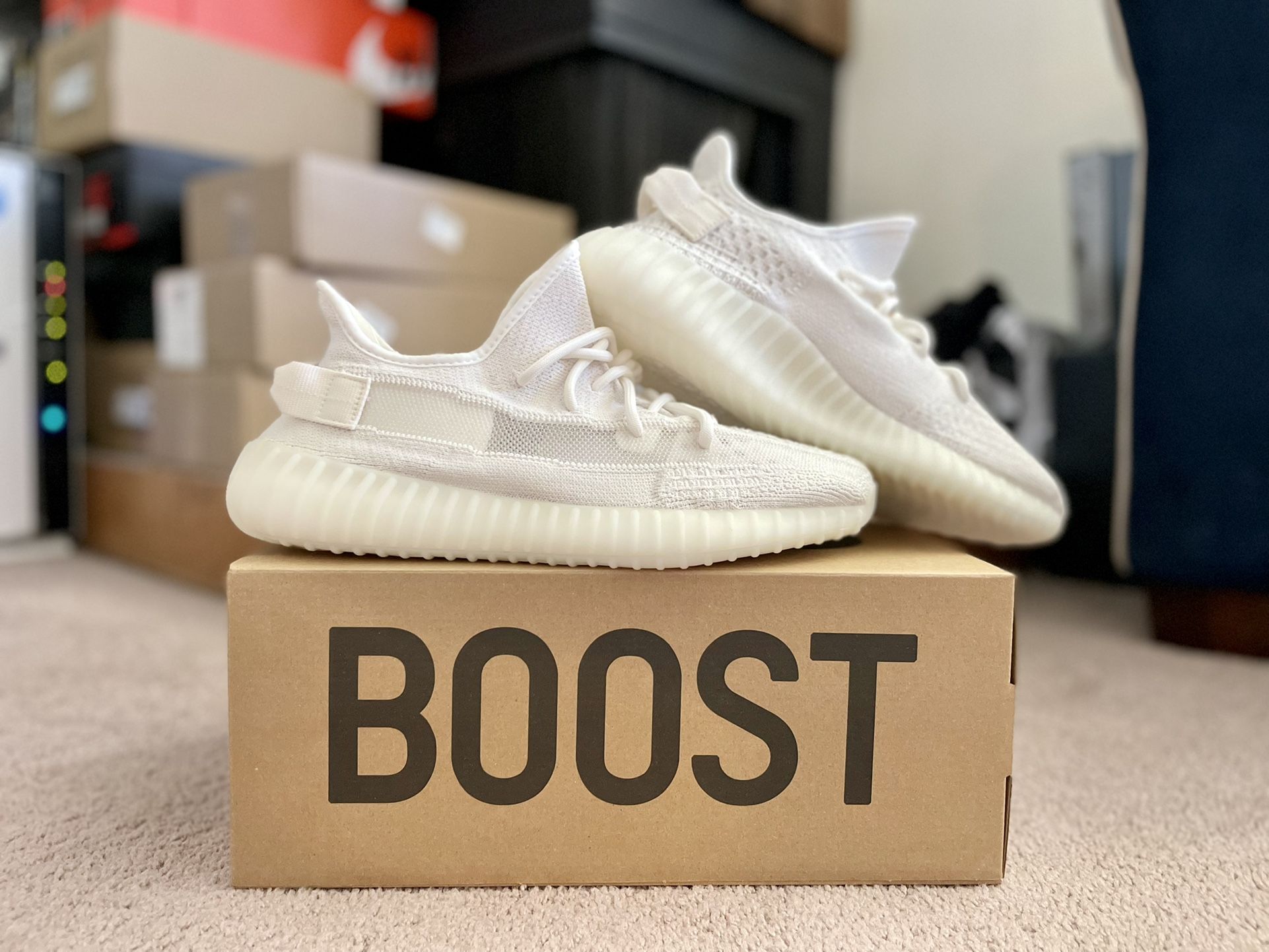 adidas Yeezy 350 V2 Bone Size 5, 13, 14.5