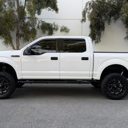 2016 FORD F150 XLT F-150 RWD CLEAN TITLE F 150 (chevy)