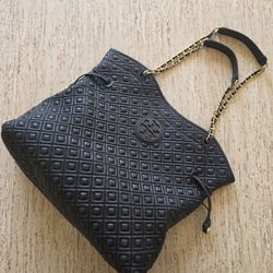 Authentic Tory Burch Quilted Leather Tote Bag
Perfect condition