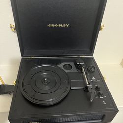 Black Crosley Record Player
