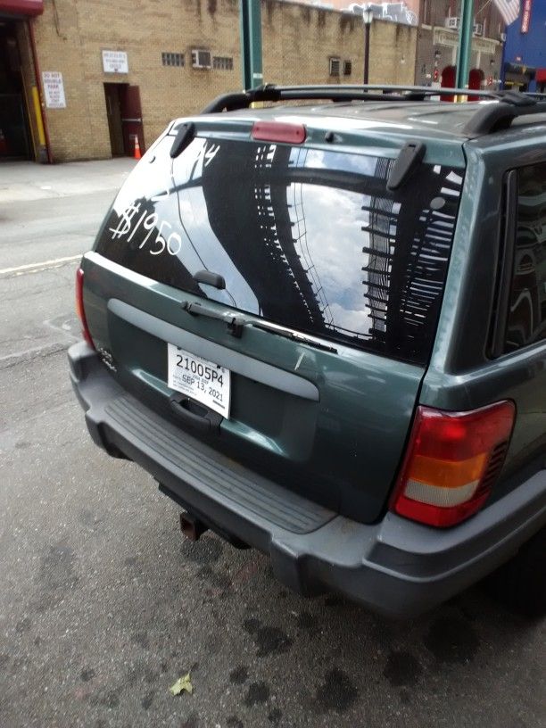 2004 Jeep Grand Cherokee Laredo Runs And Drives Good Needs Water Pump V6 Engine Very Good Condition In In And Out