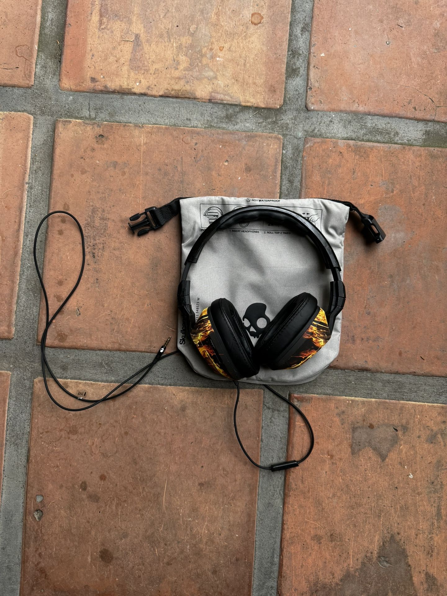 Skullcandy Hunger Games Headphones 2014