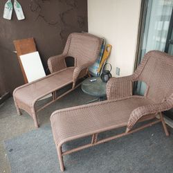 rattan-style outdoor chaise lounge chairs (set Of 2)