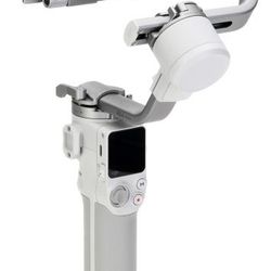 DJI RS 4 MINI GIMBAL WITH INTELLIGENT TRACKING 