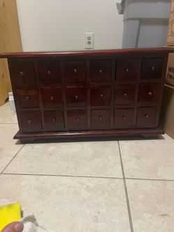Vintage Solid Wood Drawer Cabinet / Mueble de Cajoncitos