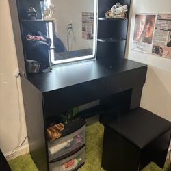 Black Vanity With Mirror