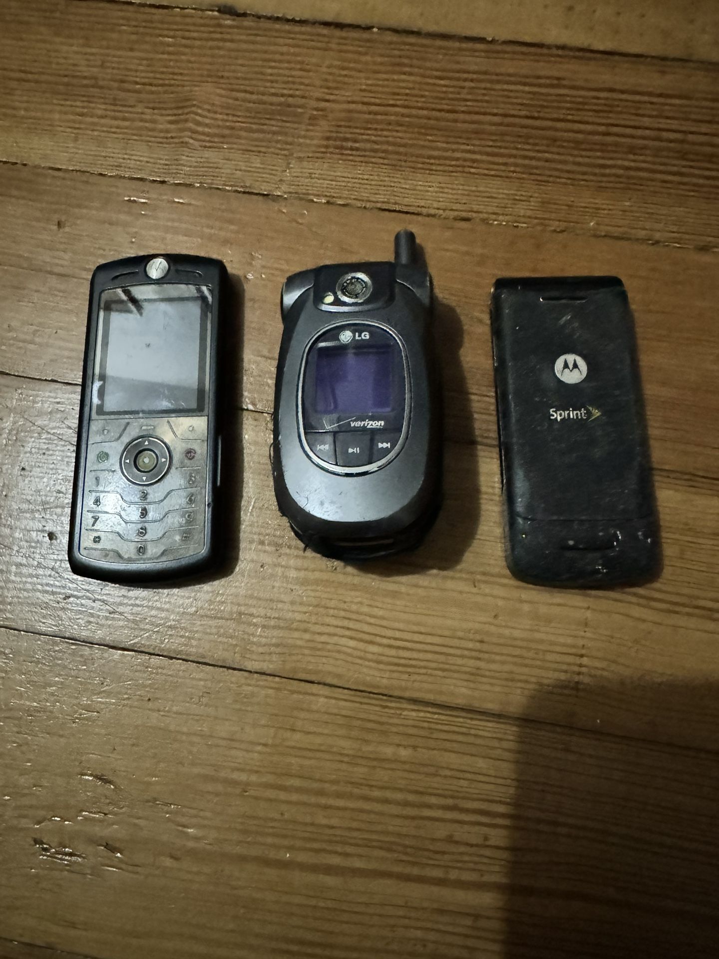 3 Really Old Phones. Verizon, Sprint, Motorola