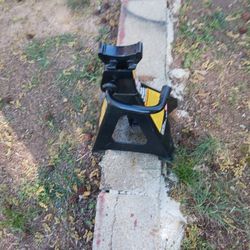 JACK STAND DOUBLE LOCKING  6 TON CAPACITY 