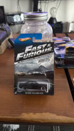 HOT WHEELS Fast Furious Fast Five '08 Dodge Challenger SRT8 WalMart 7/8 - 2012