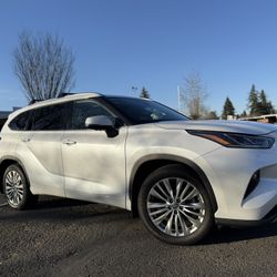 Toyota Highlander Premium 4D