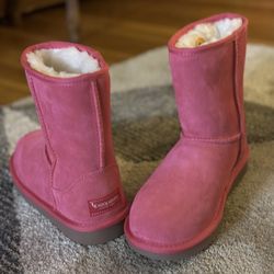 Girls UGGs Size 3