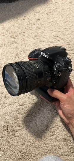 Nikon D810 DSLR Camera with Lens