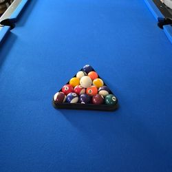Pool table