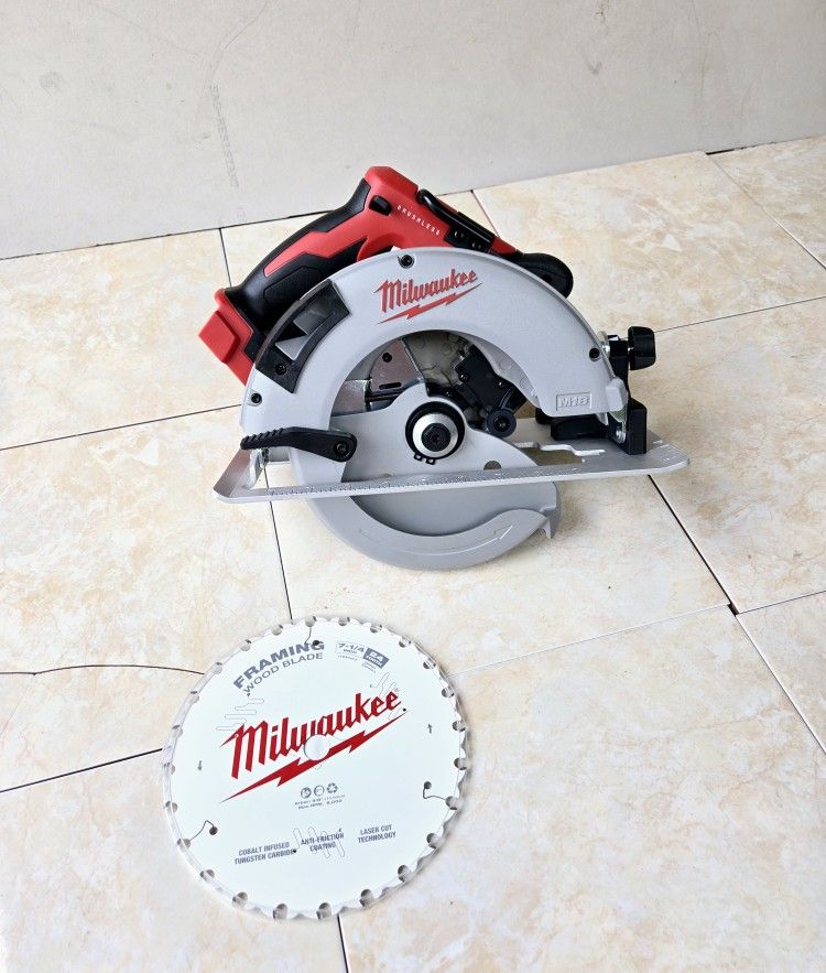 Milwaukee Brushless 18V 7-1/4in Circular Saw (Tool-Only)