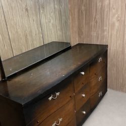 MCM Dresser