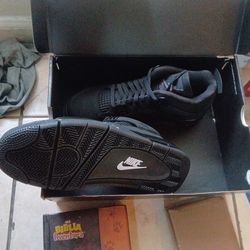 Jordans retro 4 men's