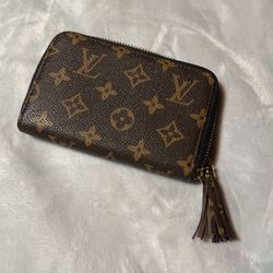 Louis Vuitton Zip Wallet 