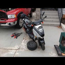 VIP 49cc Moped