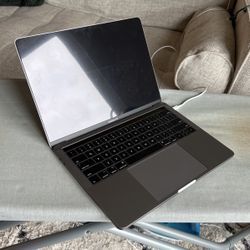 McBook Pro 13inch i5 2.3 Ghz