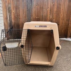 Large Petmate Deluxe Vari Kennel – Durable Plastic Dog Crate